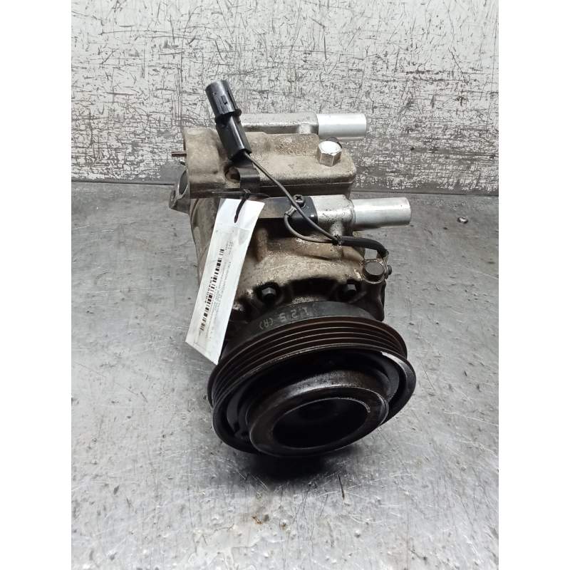 Recambio de compresor aire acondicionado para kia rio 1.4 ex1 referencia OEM IAM 1127024600  2005