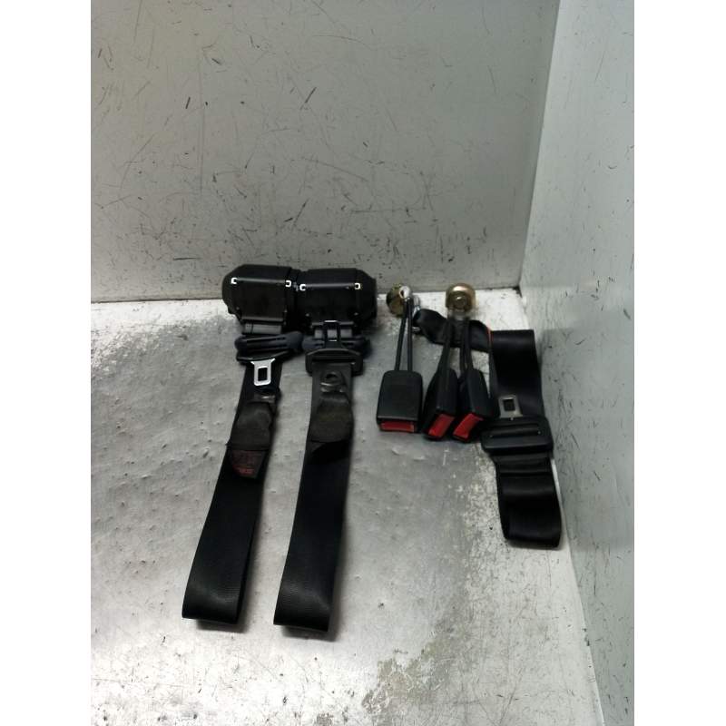 Recambio de juego cinturones trasero para seat ibiza ii (6k1) 1.4 i referencia OEM IAM   