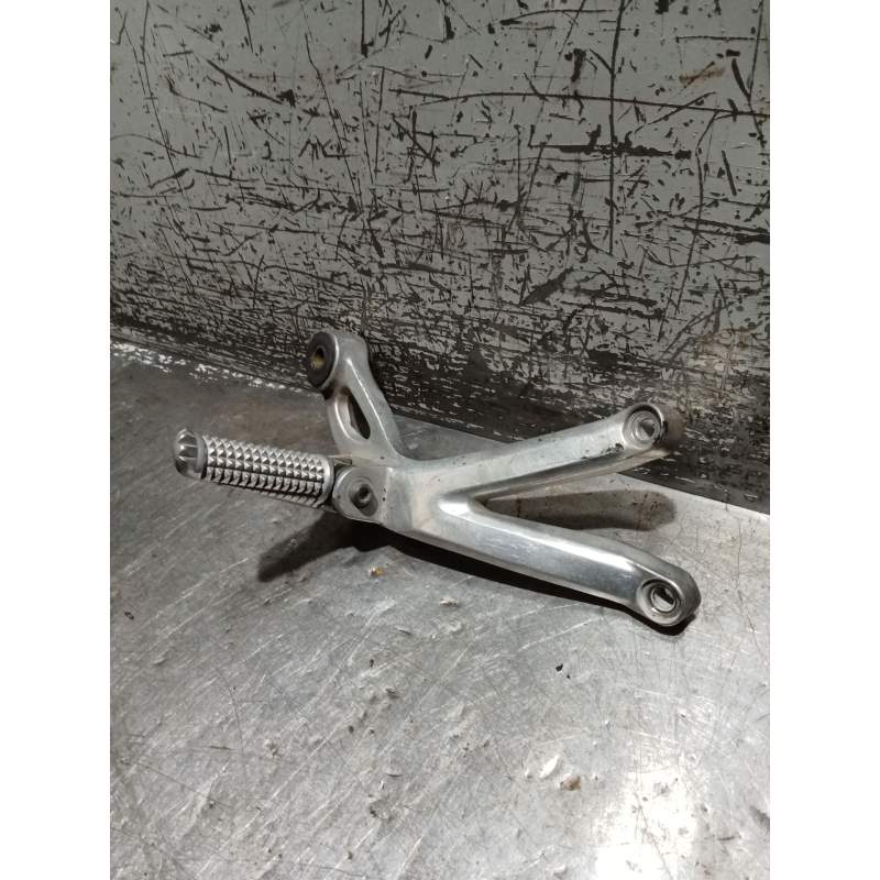 Recambio de estribos laterales para yamaha yzf-r yzf-r6 (rj03) referencia OEM IAM   TRASERO DERECHO