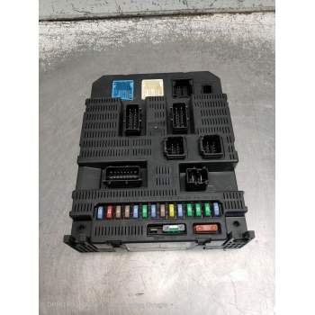 CAJA RELES / FUSIBLES 9659285680 BSI2004P0900 2004