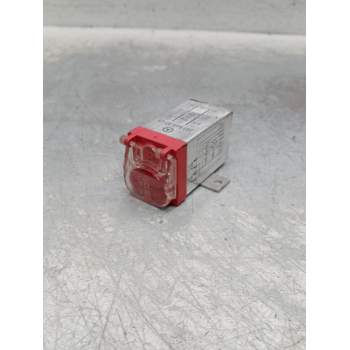 CAJA RELES / FUSIBLES 2015403745 1993