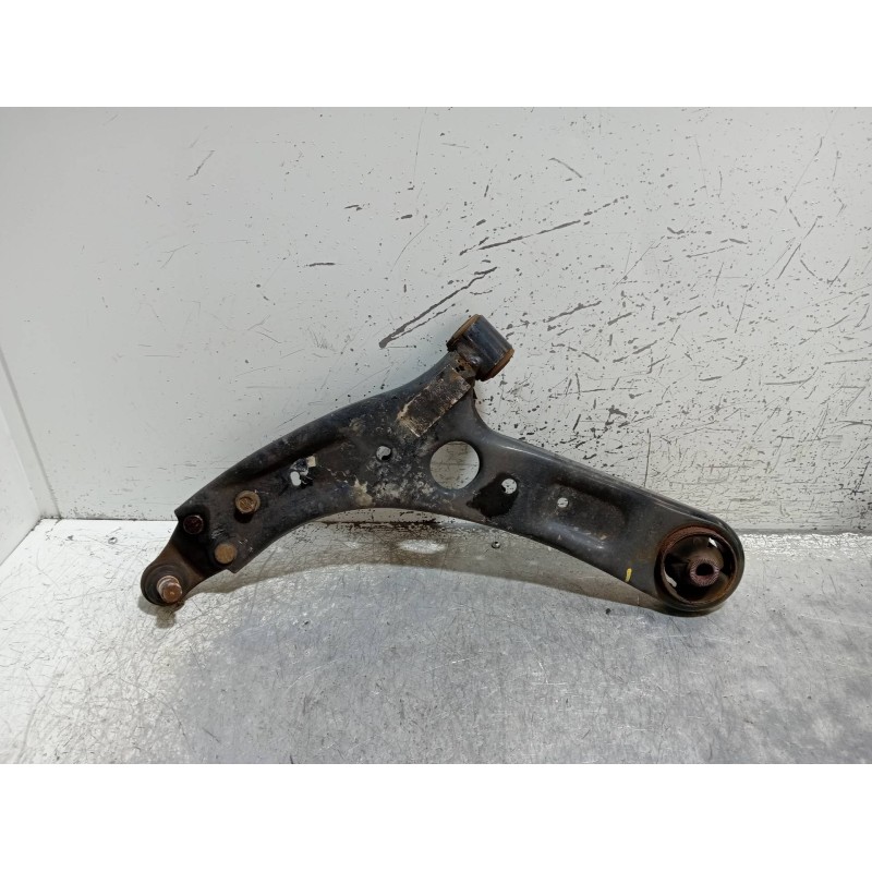 Recambio de brazo suspension inferior delantero izquierdo para kia cee´d tech referencia OEM IAM   