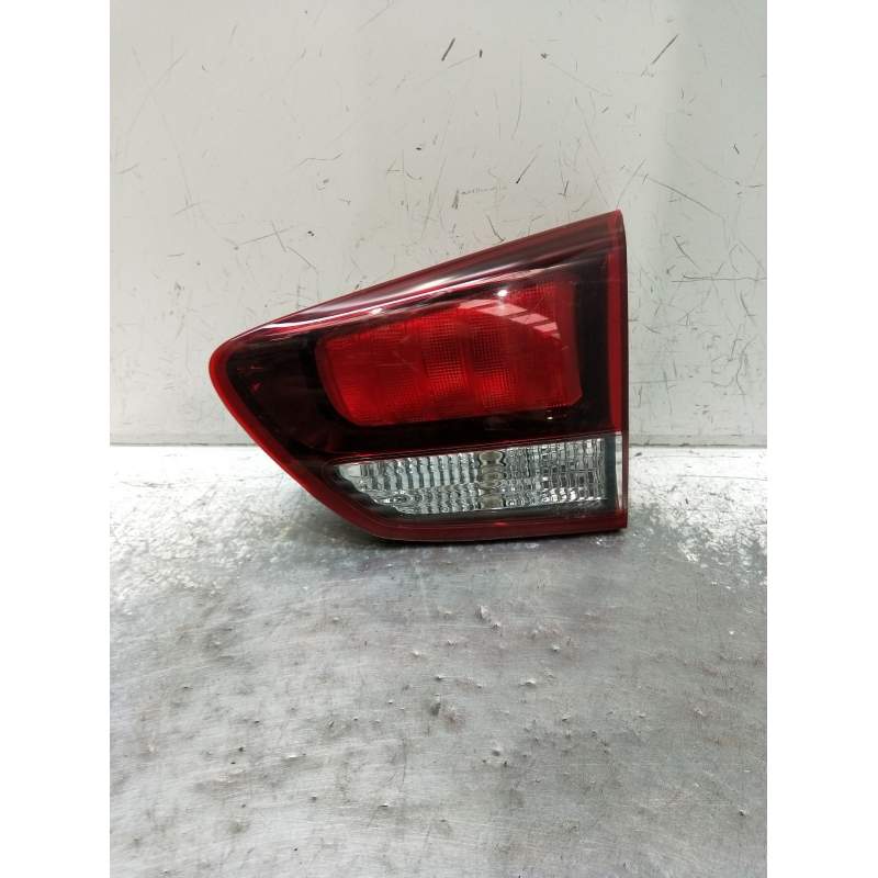 Recambio de piloto trasero derecho interior para kia carens ( ) referencia OEM IAM 92404A4  2016