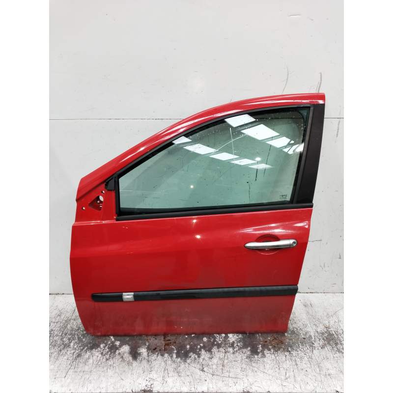 Recambio de puerta delantera izquierda para renault clio grandtour referencia OEM IAM   5P