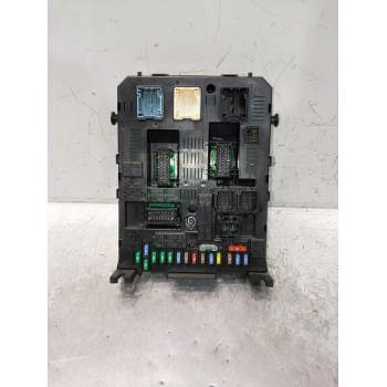 CAJA RELES / FUSIBLES 281197595 