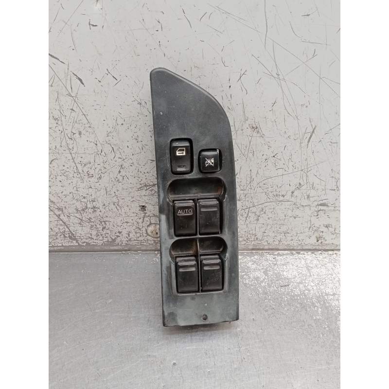 Recambio de mando elevalunas delantero izquierdo para nissan terrano ii (r20) 2.7 tdi 4wd referencia OEM IAM   5P