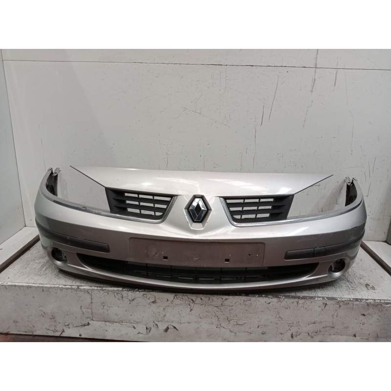 Recambio de paragolpes delantero para renault laguna ii (bg0/1_) 1.9 dci (bg1a, bg1v) referencia OEM IAM   2005