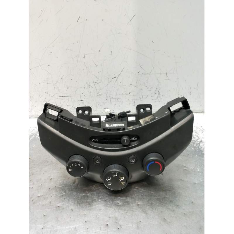 Recambio de mando calefaccion / aire acondicionado para chevrolet spark (m300) 1.0 referencia OEM IAM 92911F210340 95979291 2010