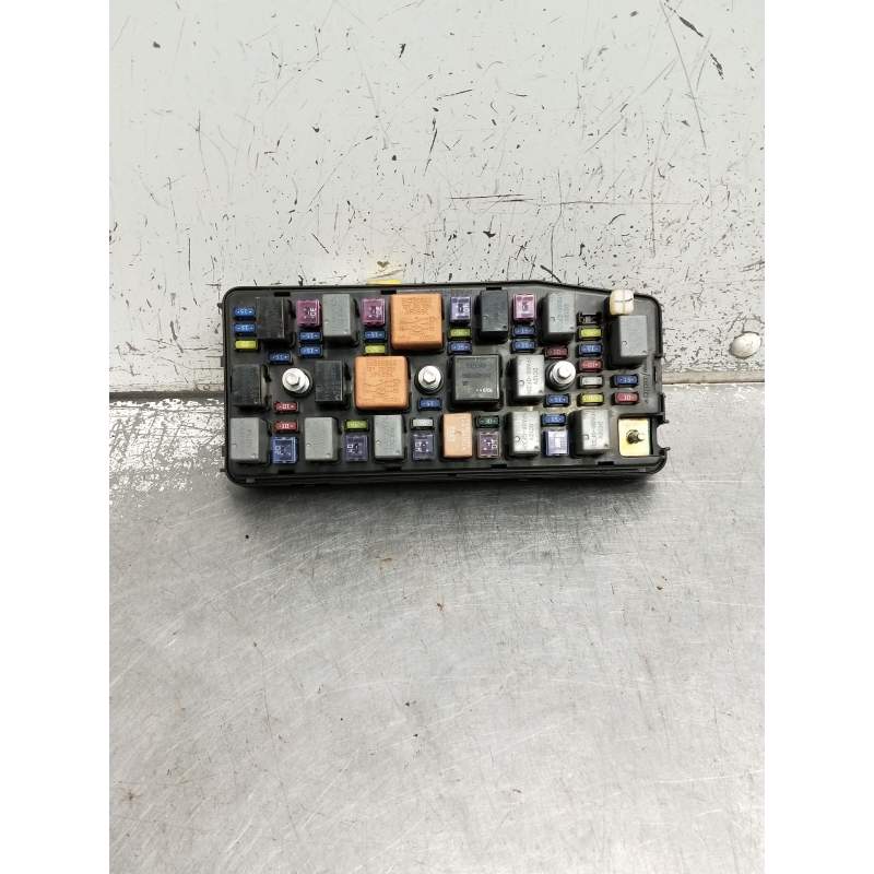 Recambio de caja reles / fusibles para opel antara cosmo 4x4 referencia OEM IAM 07132n AK6556 20CDTI 2006