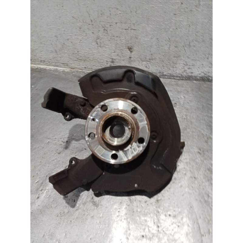 Recambio de mangueta delantera izquierda para volkswagen polo referencia OEM IAM   