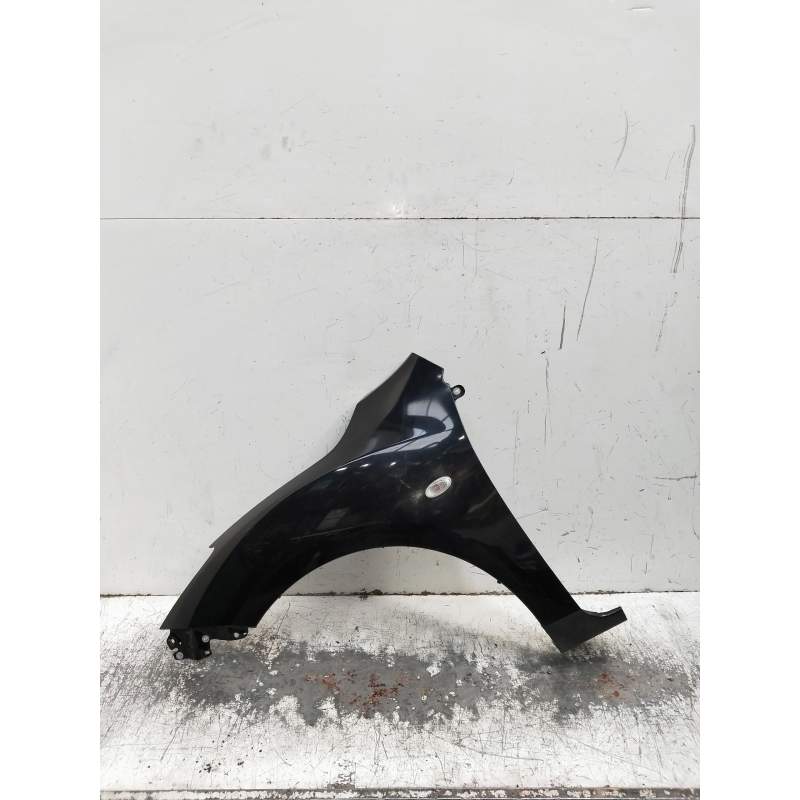 Recambio de aleta delantera izquierda para mazda 3 lim. (bl) referencia OEM IAM   