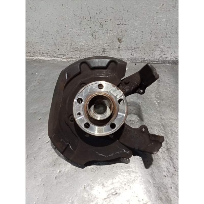 Recambio de mangueta delantera derecha para volkswagen polo referencia OEM IAM   