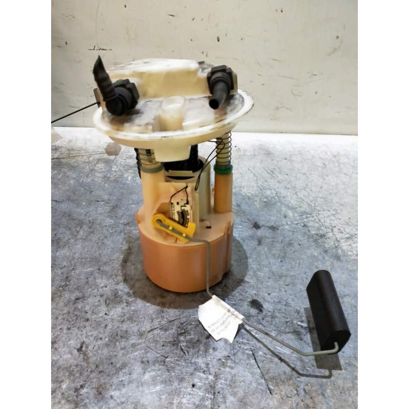 Recambio de bomba combustible para renault clio ii fase i (b/cbo) 1.6 referencia OEM IAM 7700416988 09740659902 