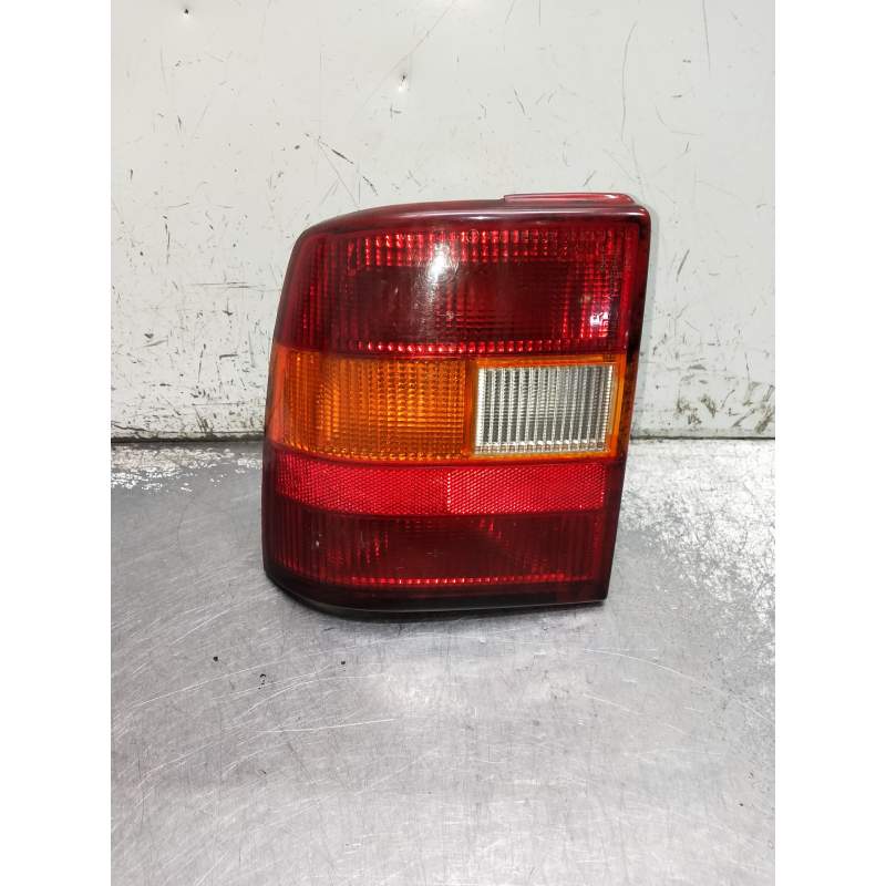 Recambio de piloto trasero izquierdo para opel vectra a referencia OEM IAM  4P A/92