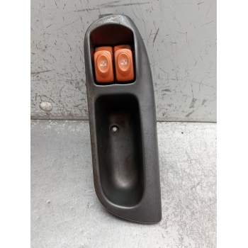 MANDO ELEVALUNAS DELANTERO IZQUIERDO 7700431172 5P 