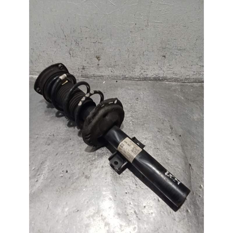 Recambio de amortiguador delantero derecho para volkswagen polo referencia OEM IAM 2Q0413031BT 8249030160009 