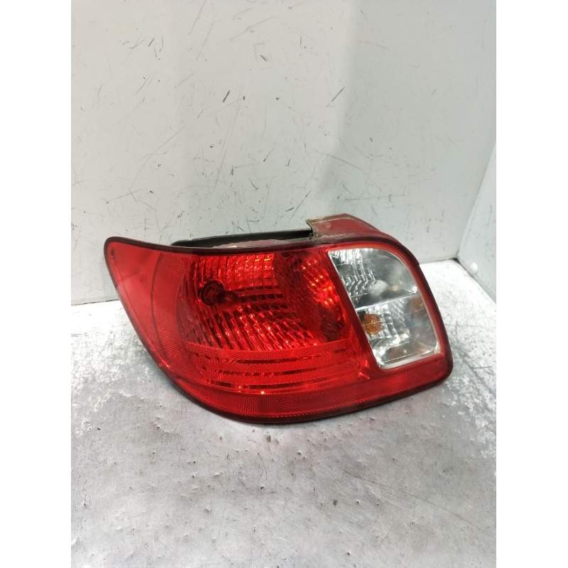 Recambio de piloto trasero izquierdo para kia rio 1.4 ex1 referencia OEM IAM  4P 2005