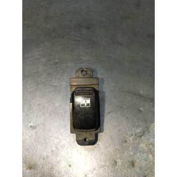 MANDO ELEVALUNAS DELANTERO DERECHO 935811G000 4P 2005