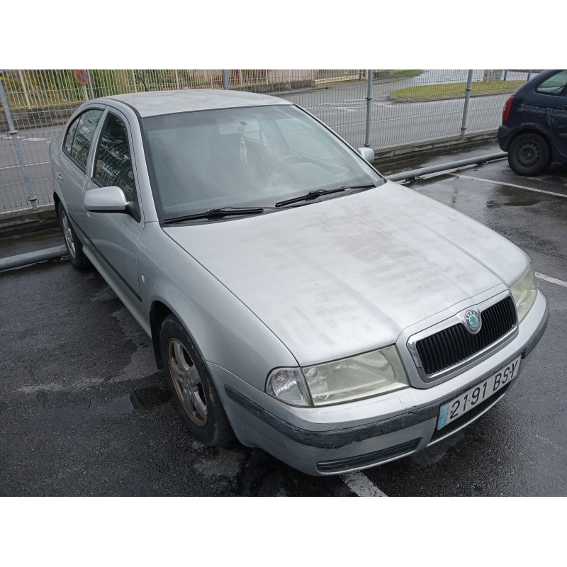 skoda octavia berlina (1u2) del año 2002