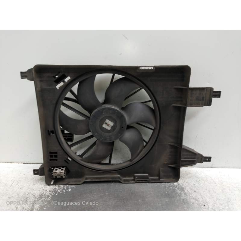 Recambio de electroventilador para renault scenic ii confort dynamique referencia OEM IAM 8200151465R 15DCI 2003