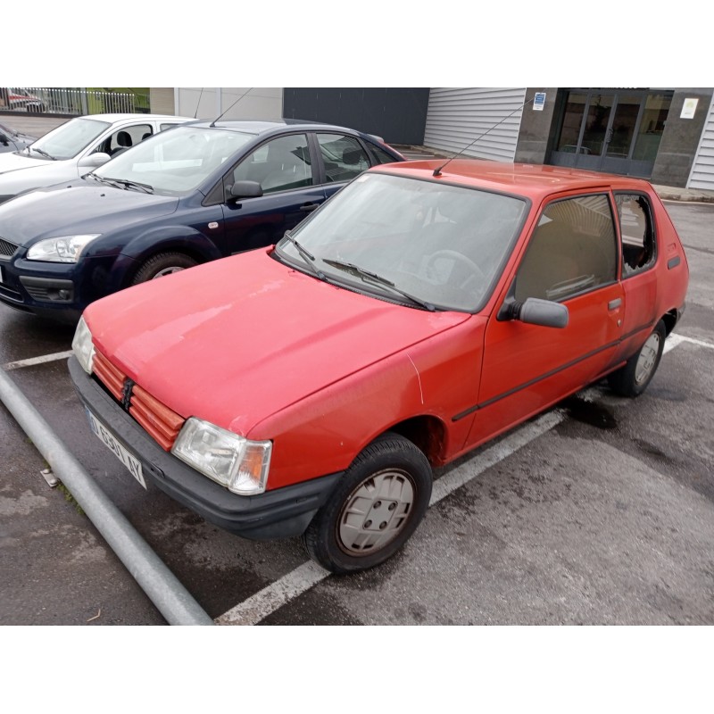 peugeot 205 berlina del año 1990