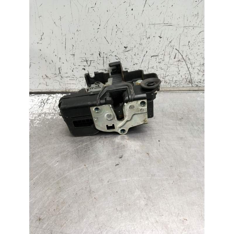 Recambio de motor cierre centralizado trasero izquierdo para opel antara cosmo 4x4 referencia OEM IAM  5P 2006