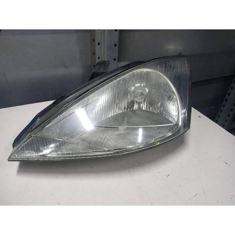 Recambio de faro izquierdo para ford focus turnier (cak) referencia OEM IAM   98