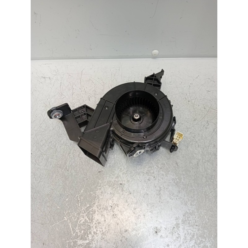 Recambio de motor calefaccion para kia niro business referencia OEM IAM 25120014  