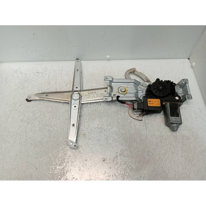 Recambio de elevalunas delantero izquierdo para opel corsa b viva referencia OEM IAM 90520191  