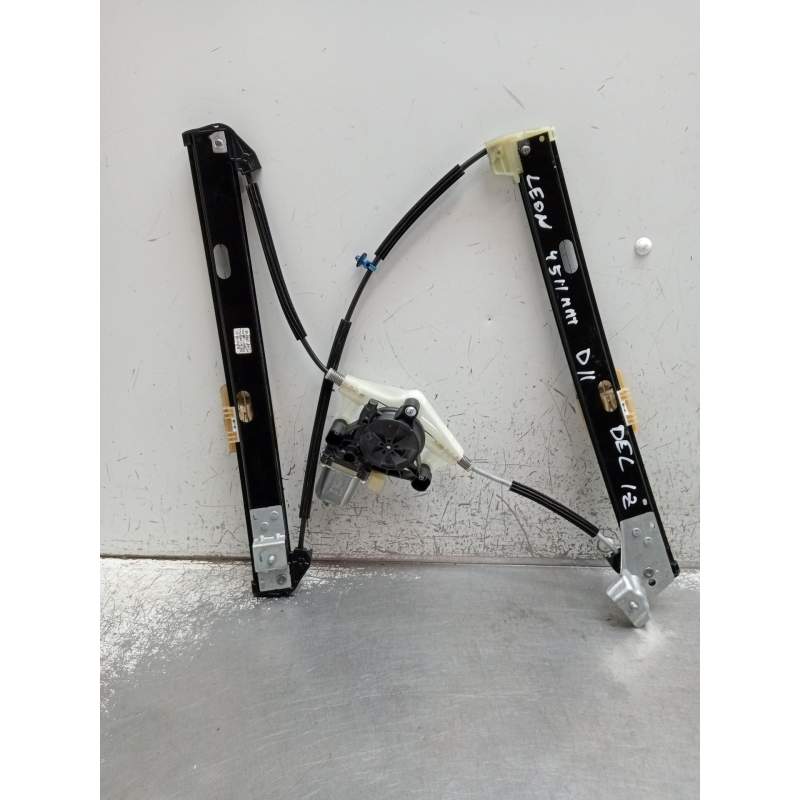 Recambio de elevalunas delantero izquierdo para seat leon (kl1, klg) 1.5 tsi referencia OEM IAM 5Q0959801C 5P. 0130822077 