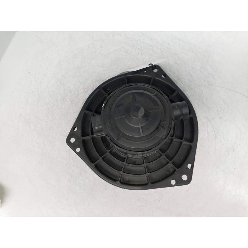 Recambio de motor calefaccion para ssangyong rodius 2.7 turbodiesel cat referencia OEM IAM 40510400  2005