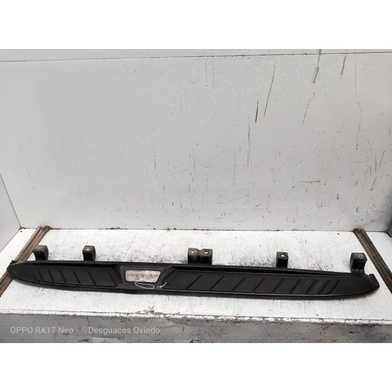 Recambio de faldon lateral para ssangyong rexton w limited 4wd referencia OEM IAM   DERECHO