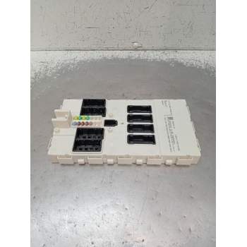 CAJA RELES / FUSIBLES 936640902 116RI00102 580T16F04 2014