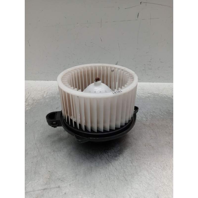 Recambio de motor calefaccion para kia carens ( ) referencia OEM IAM 97113a4000b6077  2016