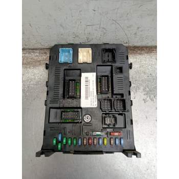 CAJA RELES / FUSIBLES 9660105980 BSI2004 2005