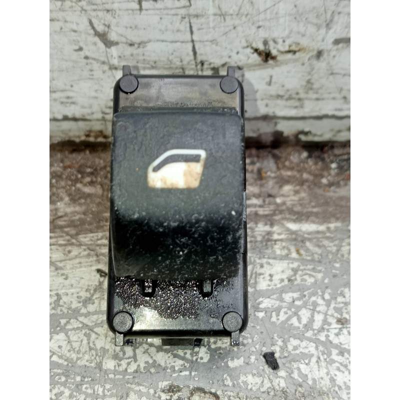 Recambio de mando elevalunas delantero derecho para citroën c4 sedan collection referencia OEM IAM 9651465677  2004