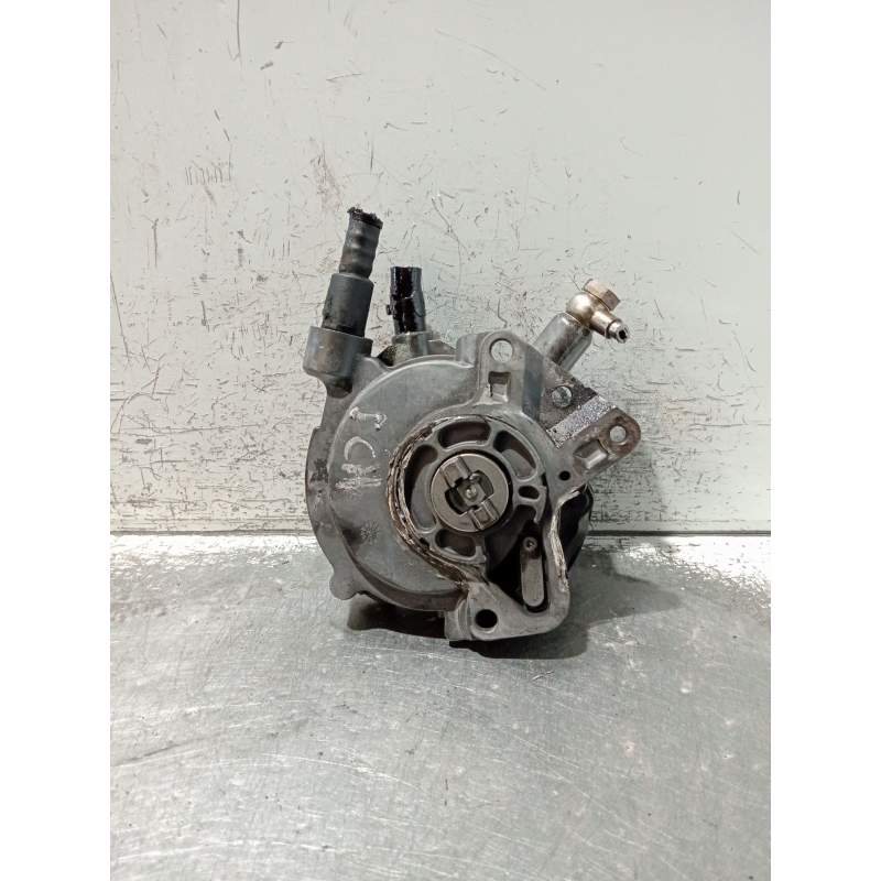 Recambio de depresor freno / bomba vacio para volkswagen touareg (7la) referencia OEM IAM 07Z145209D V125090203H derecho