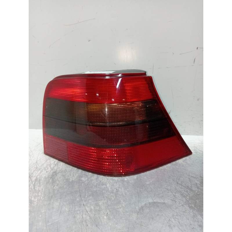 Recambio de piloto trasero derecho para volkswagen golf iv berlina (1j1) highline referencia OEM IAM 1J5945112T 3P 1998