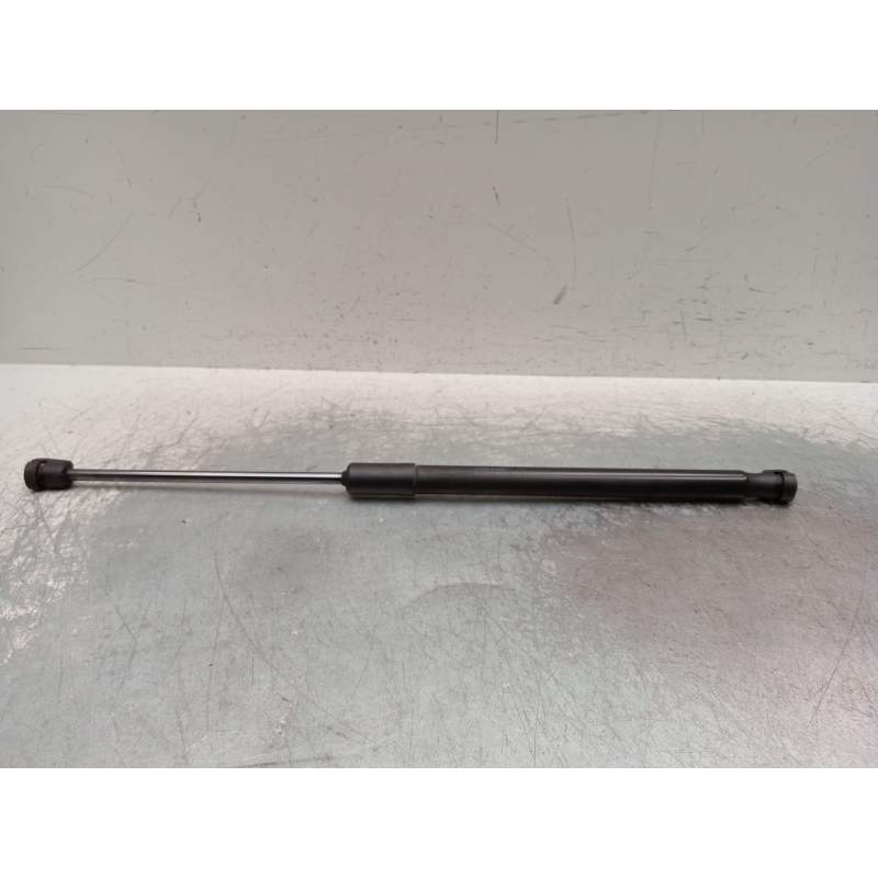 Recambio de amortiguadores maletero / porton para kia carens ( ) referencia OEM IAM 81780a4001 650339 2016