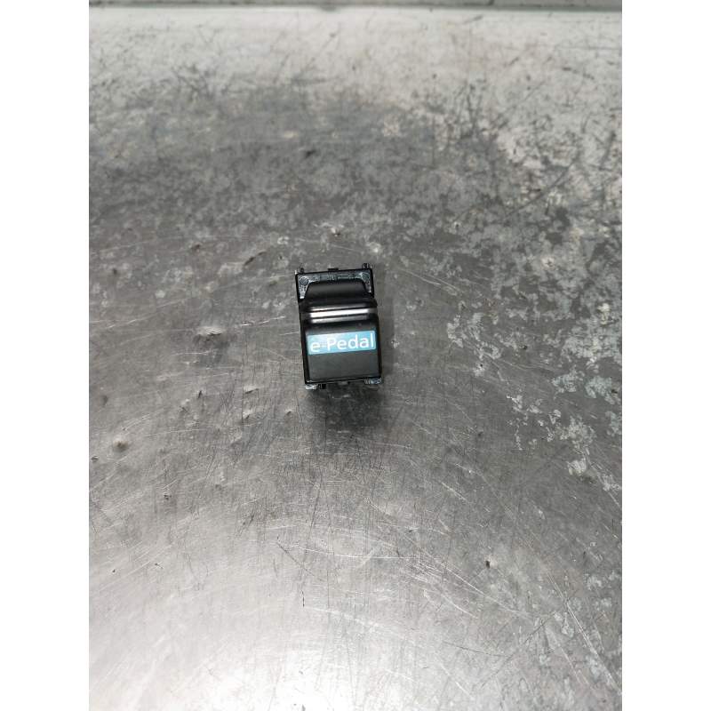 Recambio de mando multifuncion para nissan leaf referencia OEM IAM   