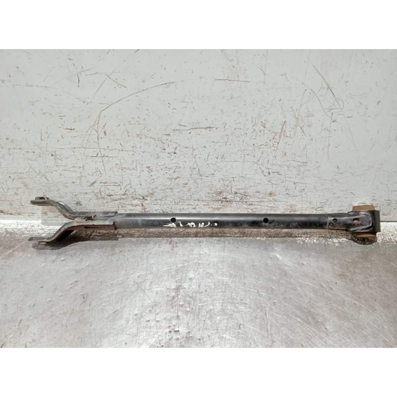 Recambio de tirante trasero izquierdo para opel combo d referencia OEM IAM 520526250E  