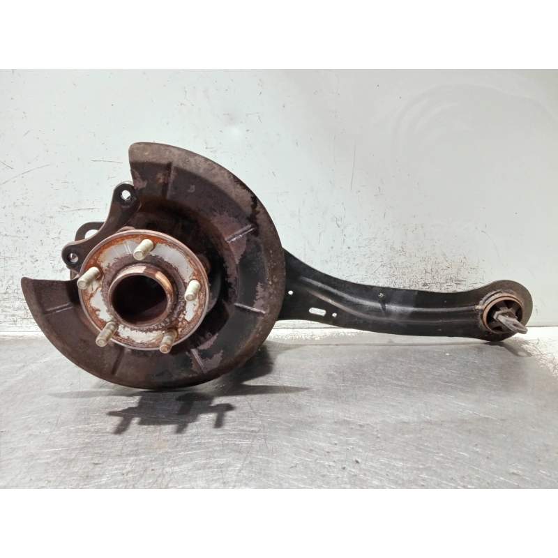 Recambio de mangueta trasera derecha para ford focus turn. referencia OEM IAM   