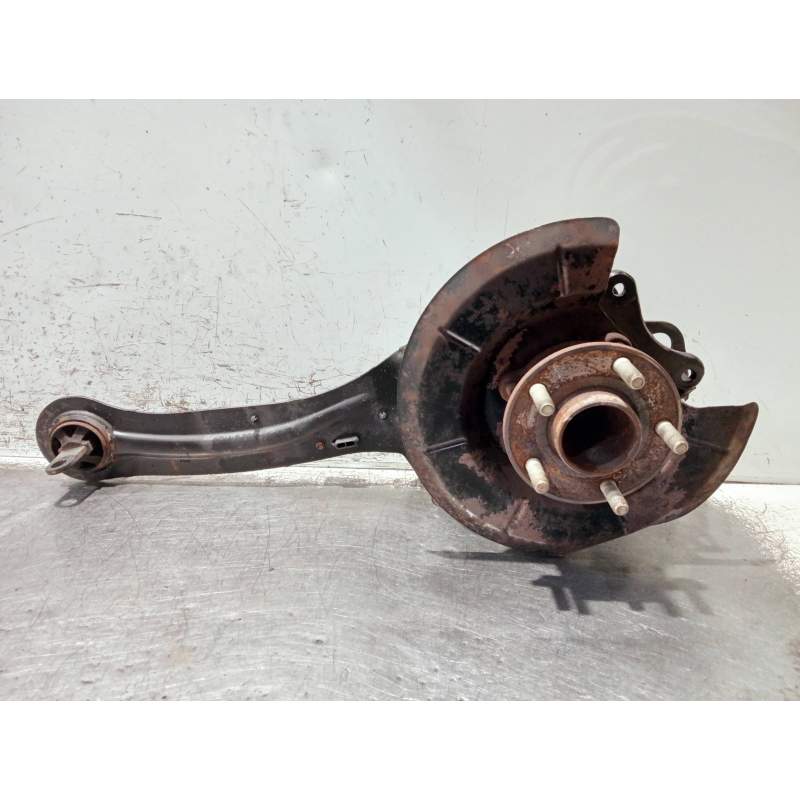 Recambio de mangueta trasera izquierda para ford focus turn. referencia OEM IAM   