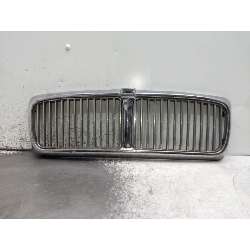 Recambio de rejilla delantera para jaguar xj6/12 referencia OEM IAM   