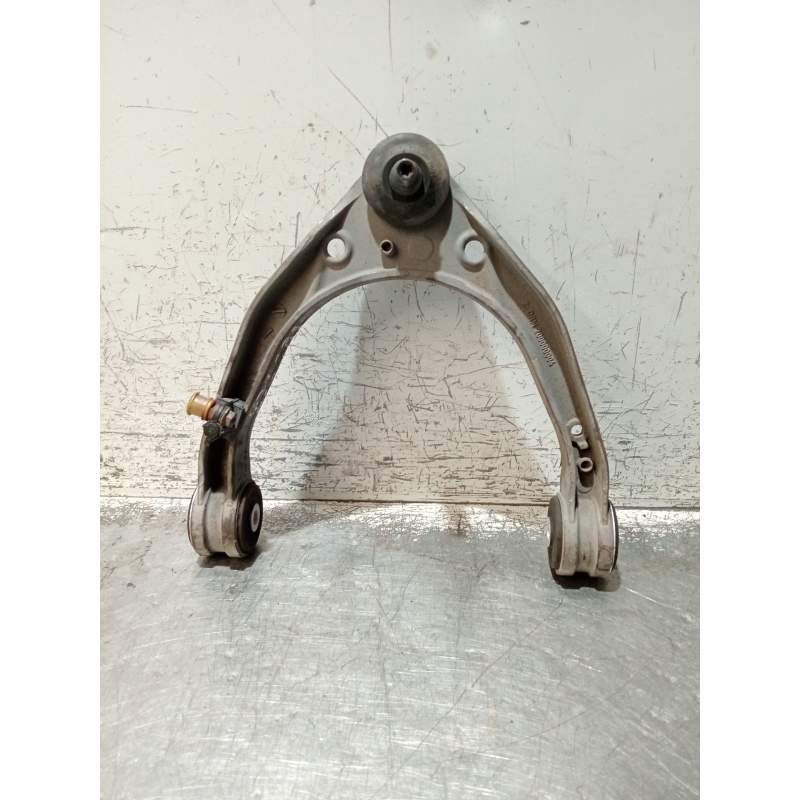 Recambio de brazo suspension superior delantero derecho para volkswagen touareg (7la) referencia OEM IAM 7L0407047A  