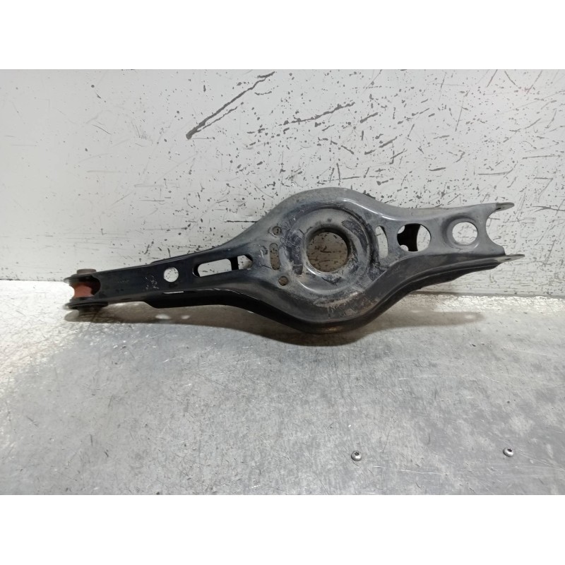 Recambio de brazo suspension inferior trasero izquierdo para toyota c-hr hybrid style plus referencia OEM IAM   