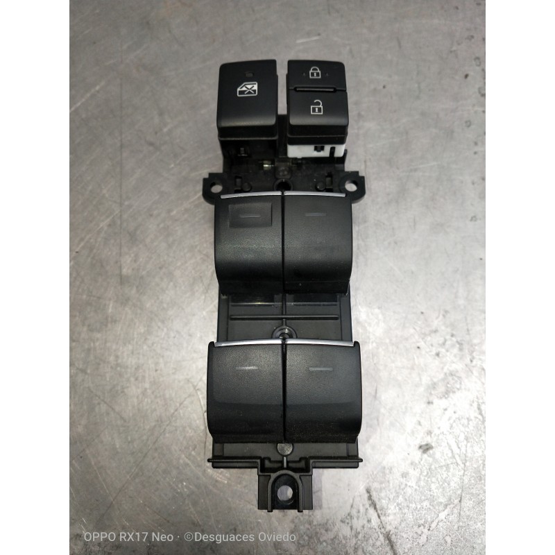 Recambio de mando elevalunas delantero izquierdo para toyota c-hr hybrid style plus referencia OEM IAM 8404002160 TM0216 5P