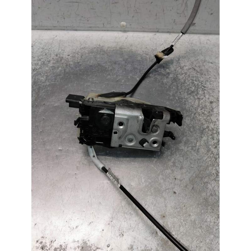 Recambio de motor cierre centralizado delantero derecho para peugeot 208 active referencia OEM IAM 9812500780 5P 2012
