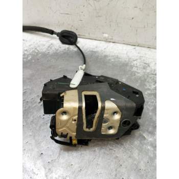 MOTOR CIERRE CENTRALIZADO TRASERO DERECHO 40824163 5P 2015