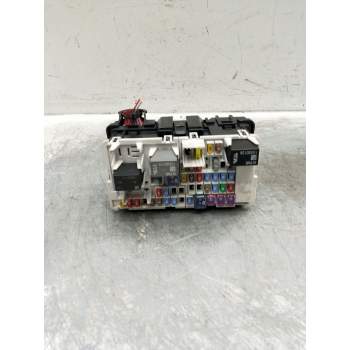 CAJA RELES / FUSIBLES 3317251804 20CDTI 2017